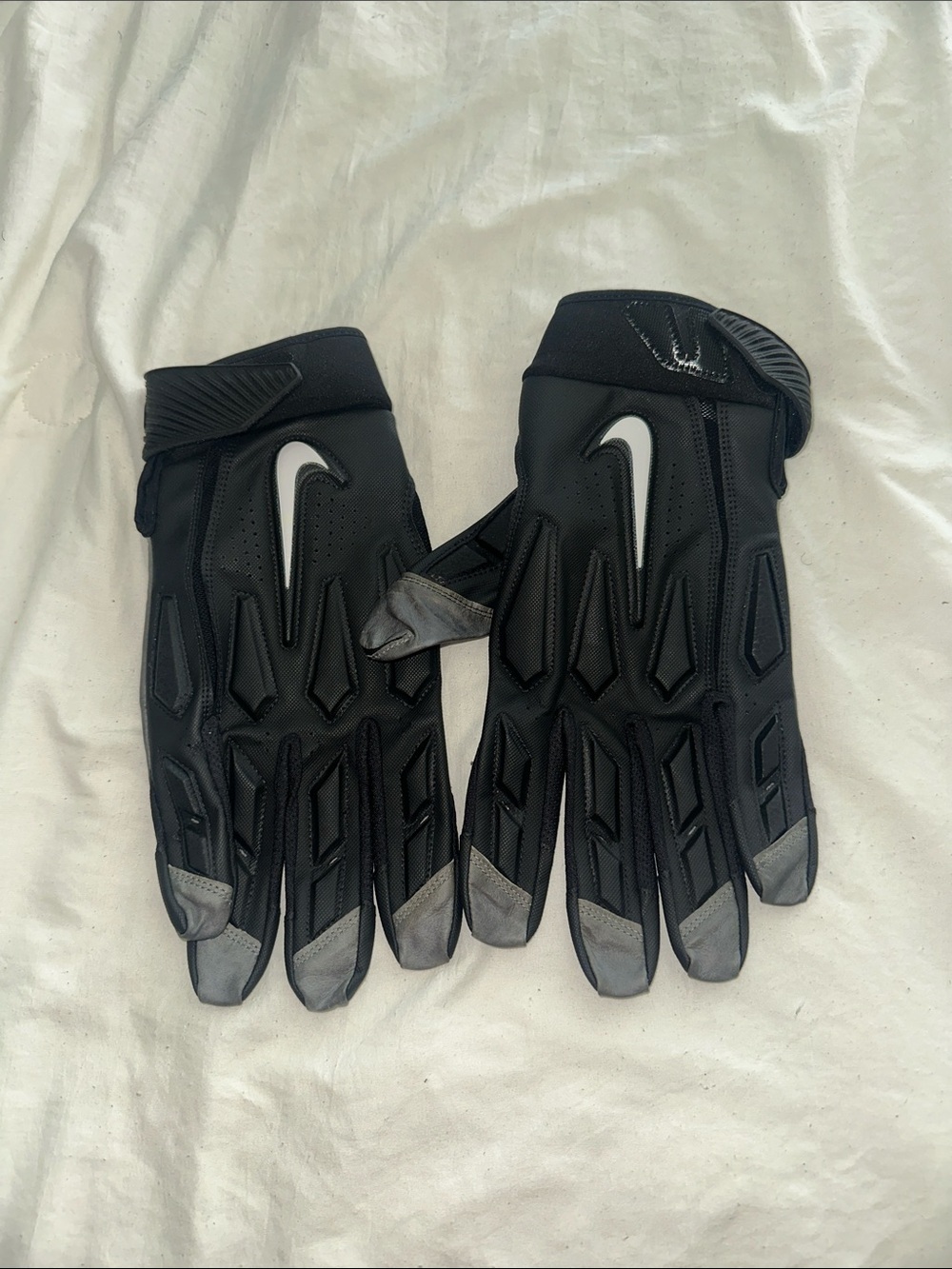 Nike Black Gloves with Gray Touchscreen Tips padded
